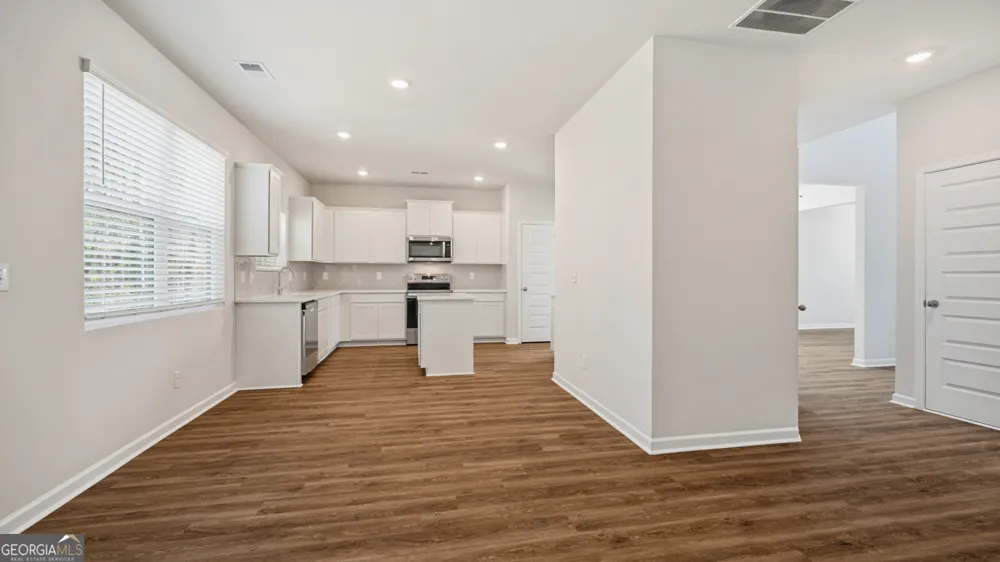 204 Friendship Oak WAY Hampton, GA 30228