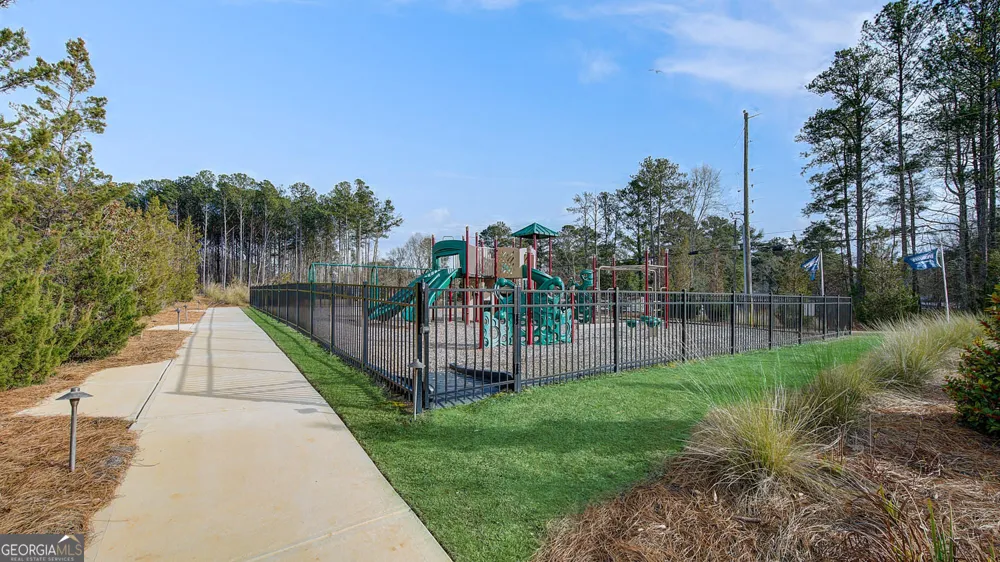 204 Friendship Oak WAY Hampton, GA 30228