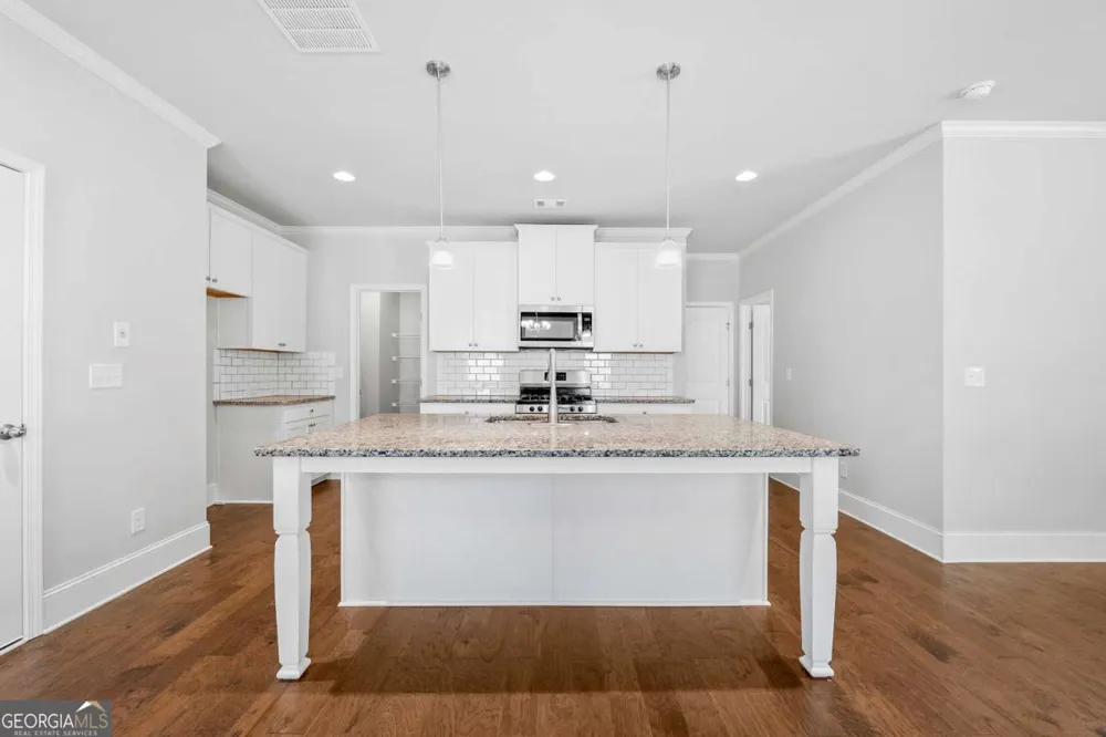 4335 Huron DR Cumming, GA 30028