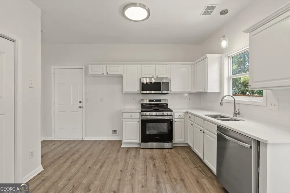 3913 Willow Fields CT Loganville, GA 30052