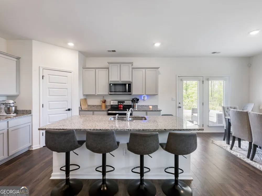 141 Gaston CT Hoschton, GA 30548