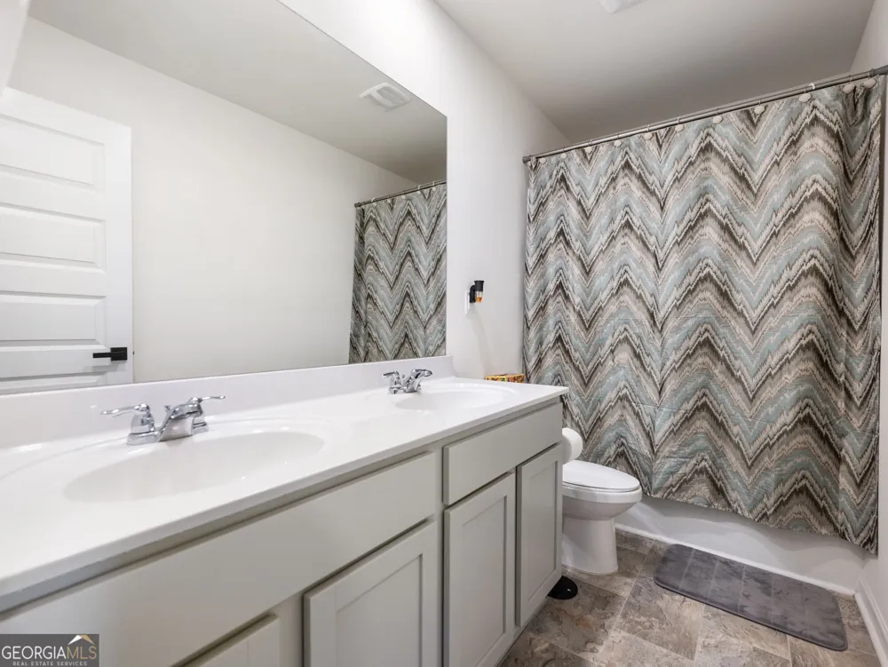 141 Gaston CT Hoschton, GA 30548