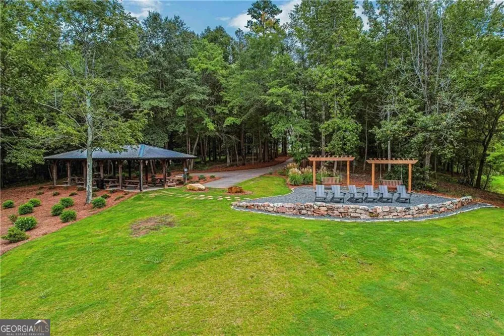 141 Gaston CT Hoschton, GA 30548