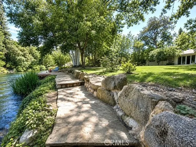 210 Wood Duck Avenue Sanger, CA 93657