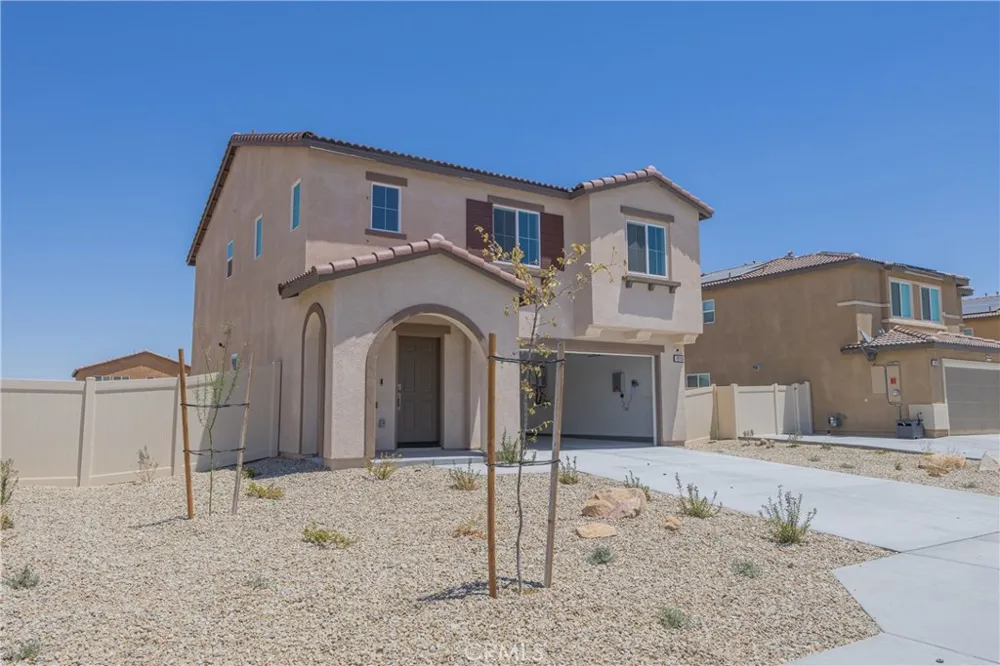 10156 Colten Ridge Adelanto, CA 92301