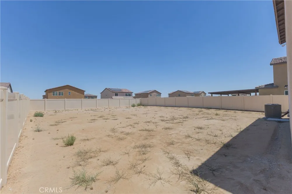 10156 Colten Ridge Adelanto, CA 92301