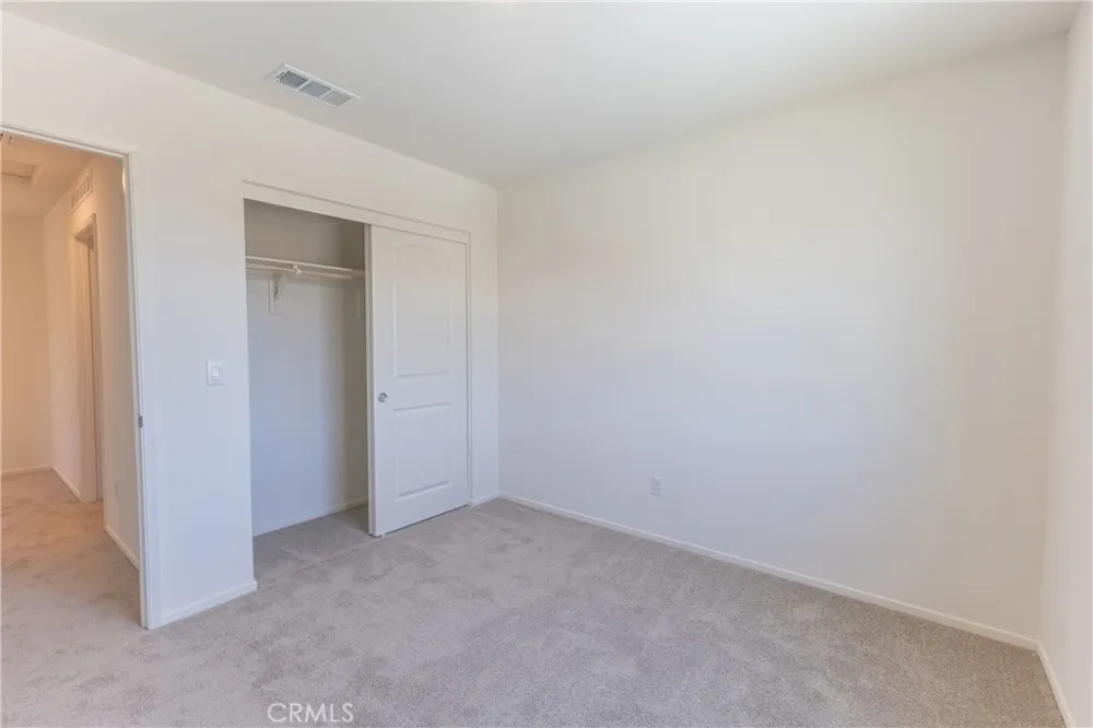 10156 Colten Ridge Adelanto, CA 92301