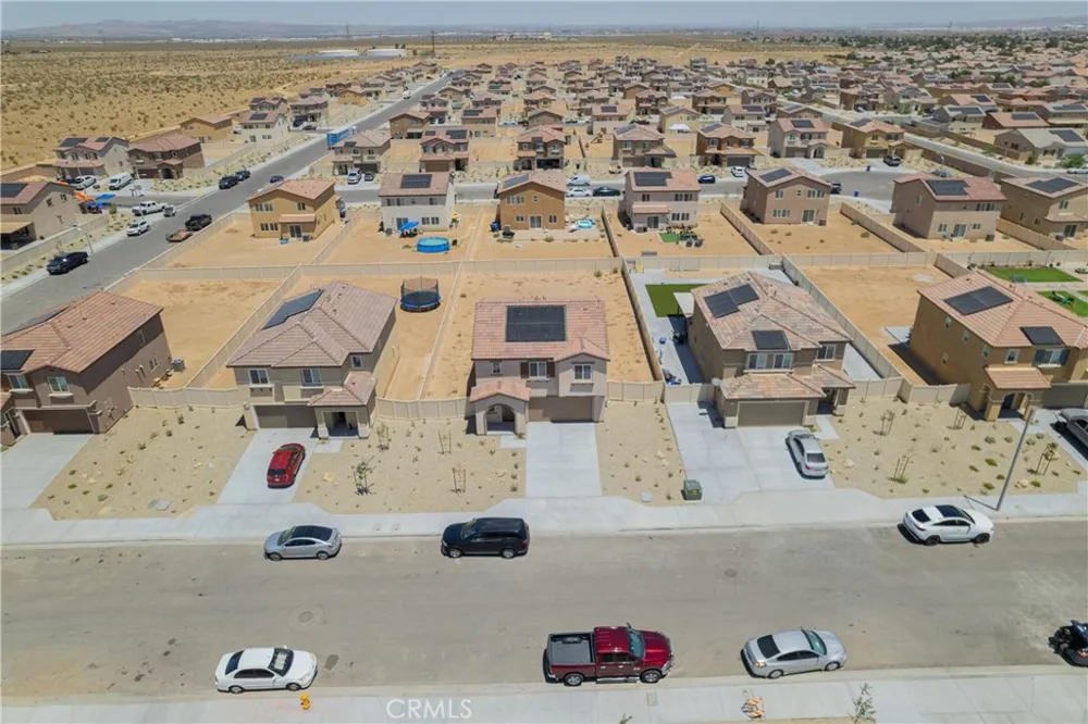 10156 Colten Ridge Adelanto, CA 92301