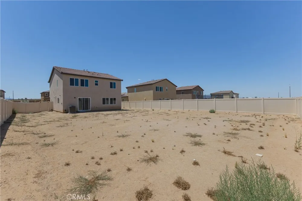 10156 Colten Ridge Adelanto, CA 92301