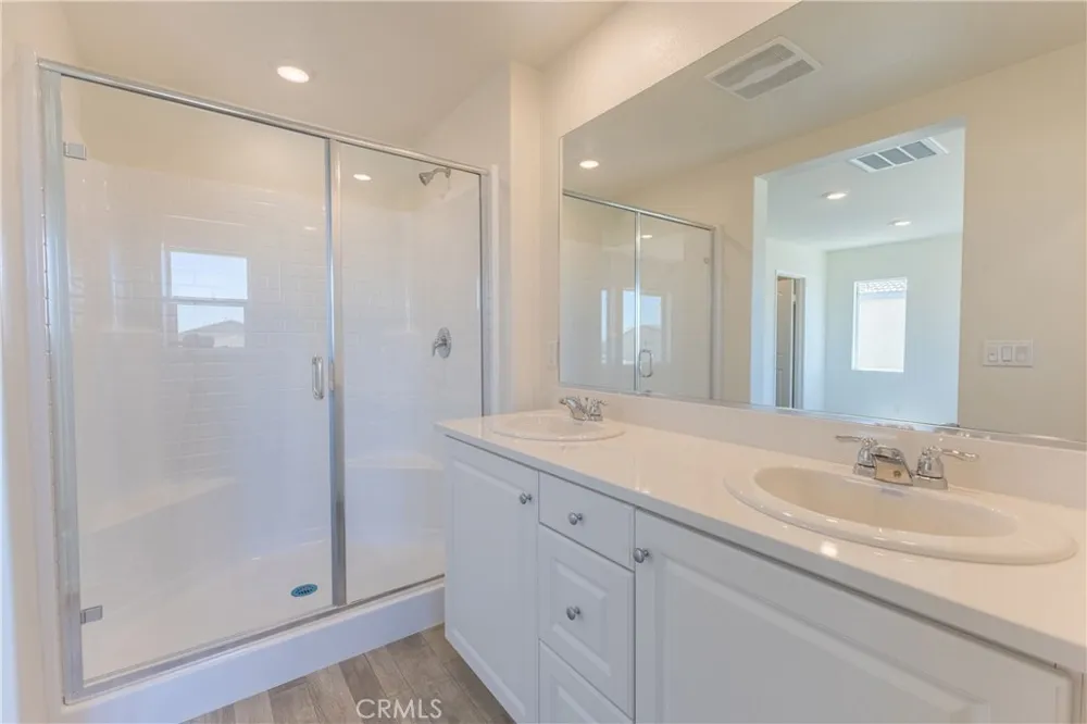 10156 Colten Ridge Adelanto, CA 92301