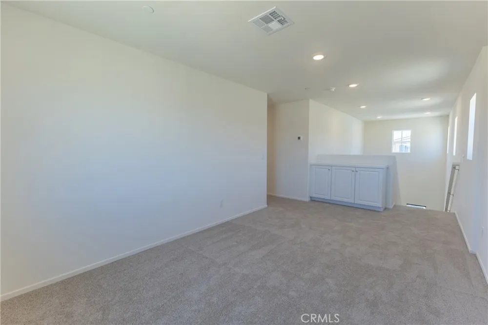 10156 Colten Ridge Adelanto, CA 92301
