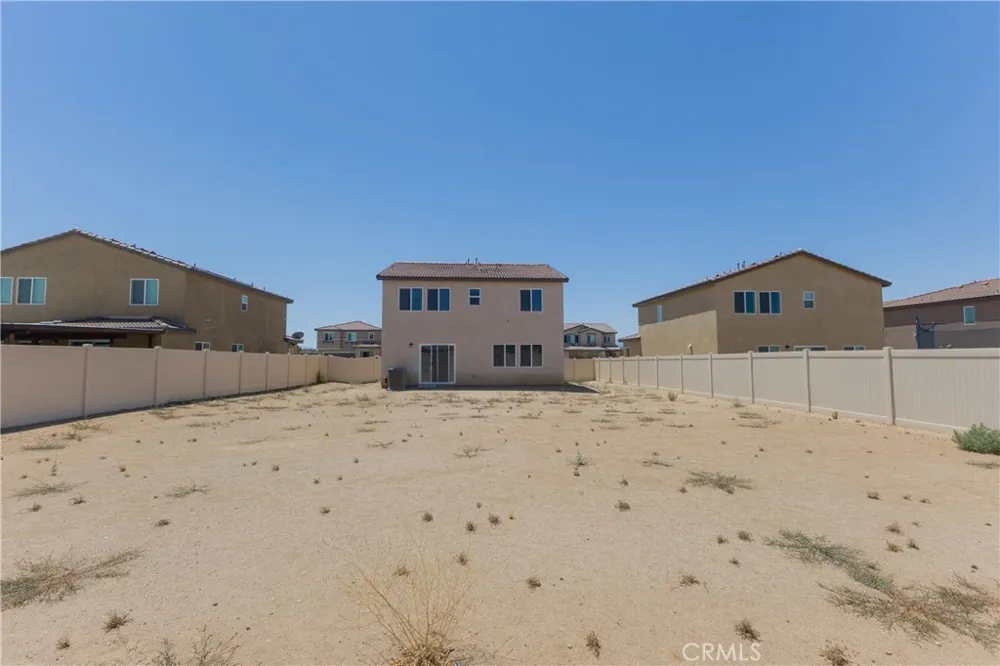 10156 Colten Ridge Adelanto, CA 92301