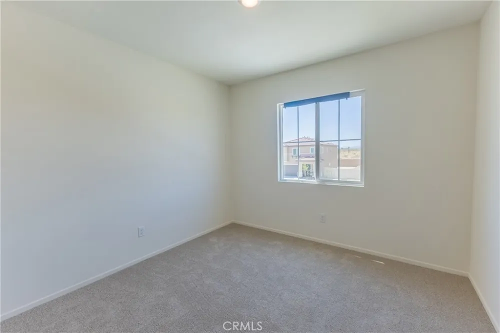 10156 Colten Ridge Adelanto, CA 92301