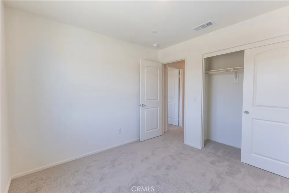 10156 Colten Ridge Adelanto, CA 92301