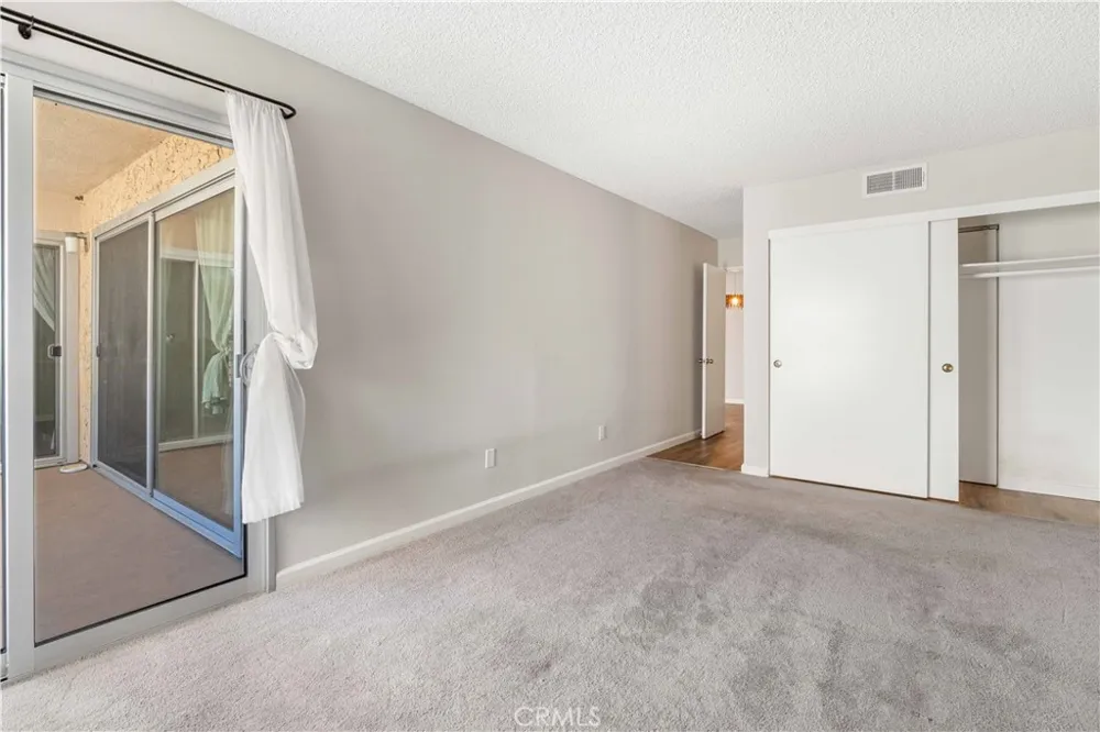5301 Raintree #301 Culver City, CA 90230
