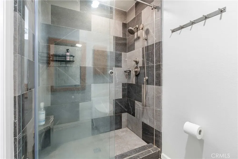 5301 Raintree #301 Culver City, CA 90230