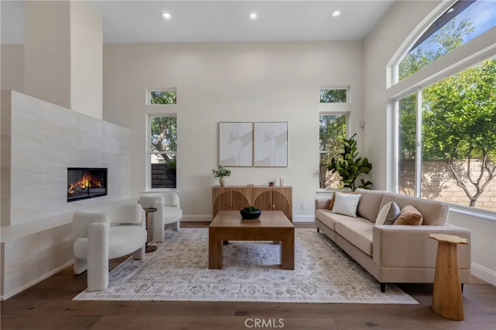 2872 Limestone Drive Thousand Oaks, CA 91362