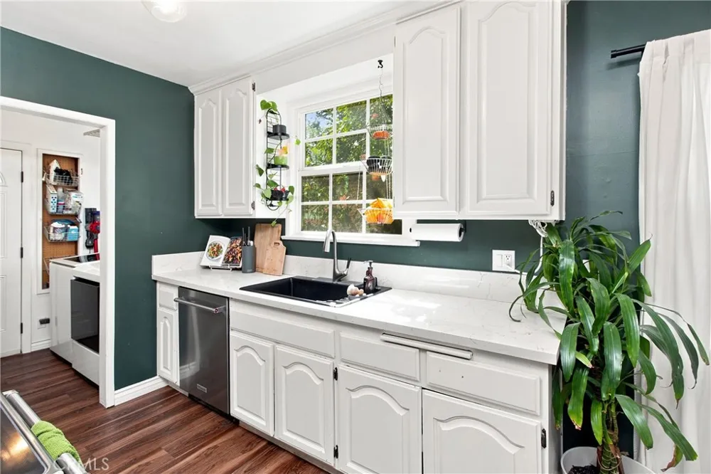 10108 Columbus San Fernando, CA 91345