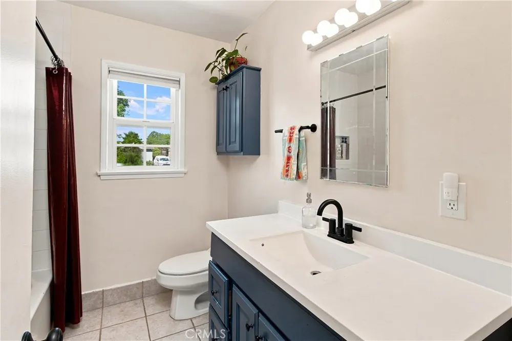10108 Columbus San Fernando, CA 91345