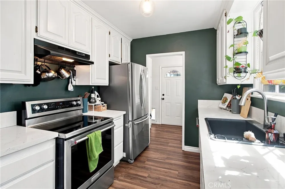 10108 Columbus San Fernando, CA 91345