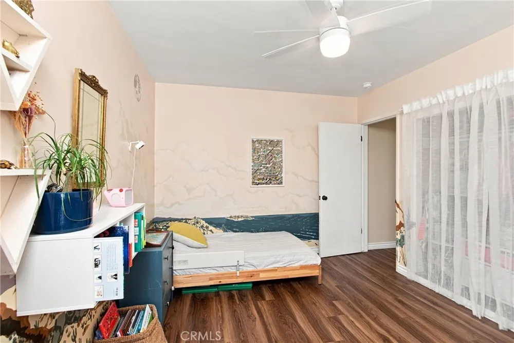 10108 Columbus San Fernando, CA 91345