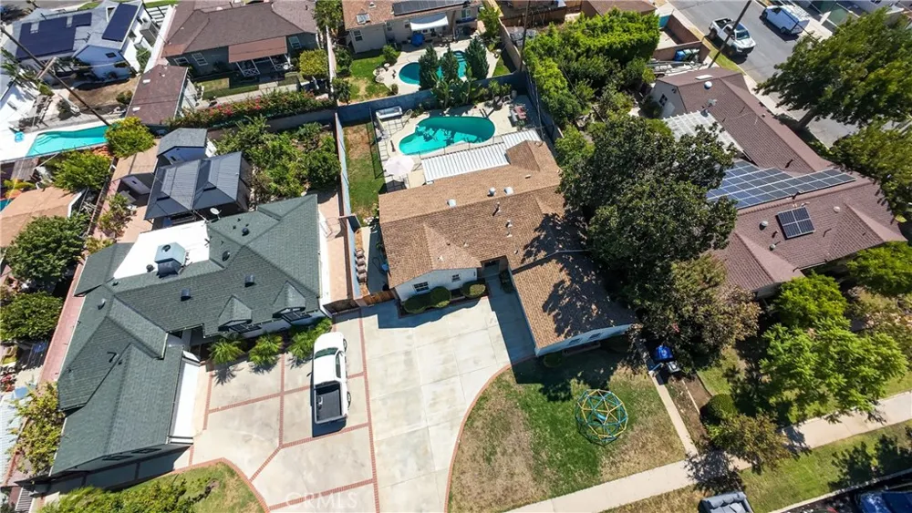 10108 Columbus San Fernando, CA 91345