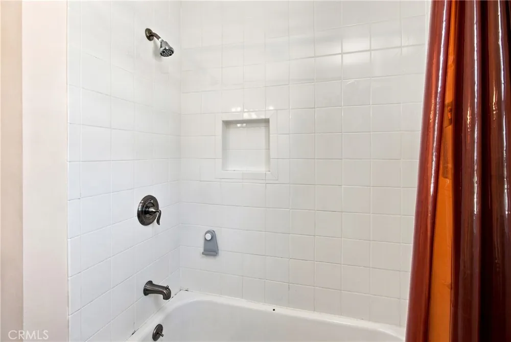 10108 Columbus San Fernando, CA 91345