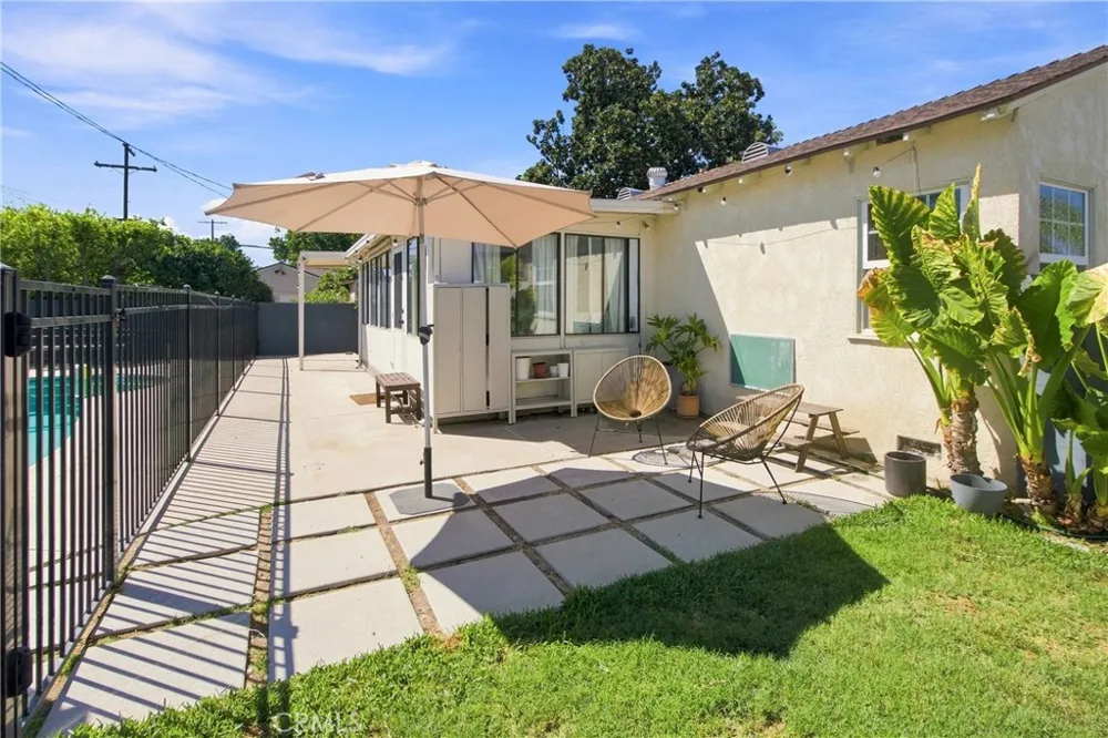 10108 Columbus San Fernando, CA 91345