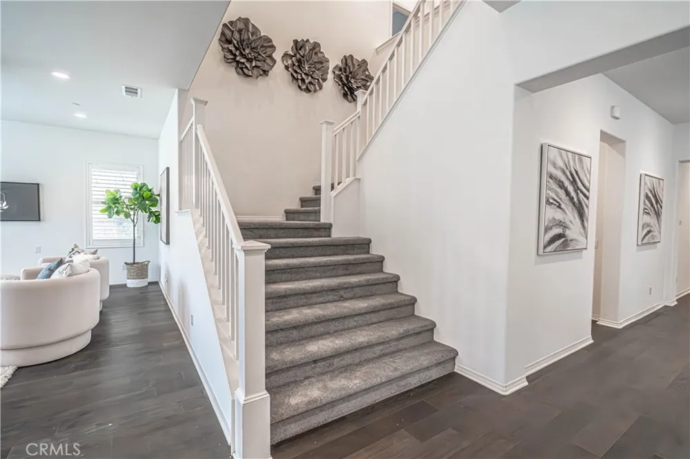 20551 Arden Place Saugus, CA 91350