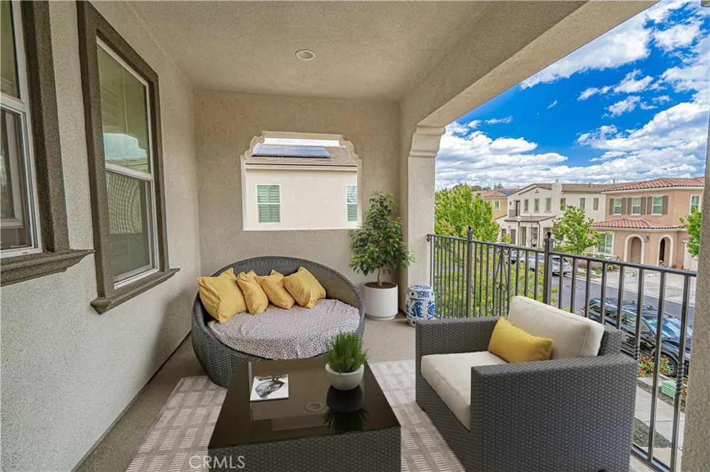 20551 Arden Place Saugus, CA 91350