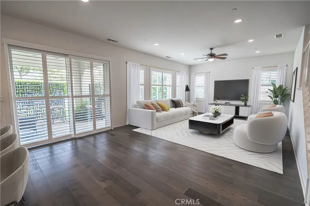 20551 Arden Place Saugus, CA 91350