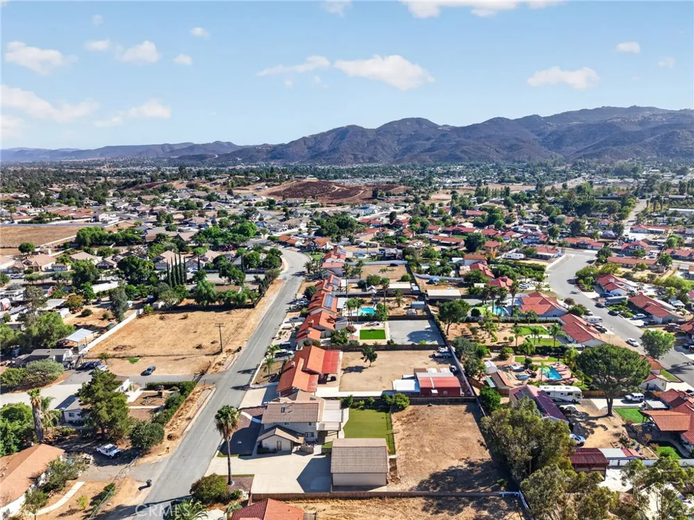 34655 Almond Wildomar, CA 92595