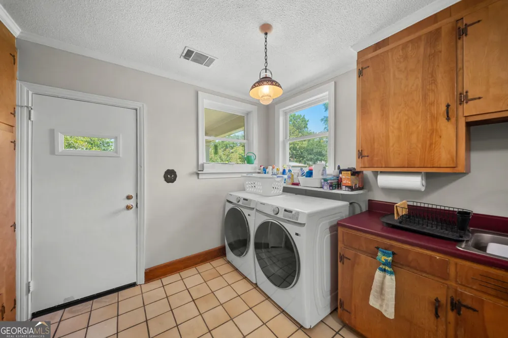 225 Virginia AVE Millen, GA 30442