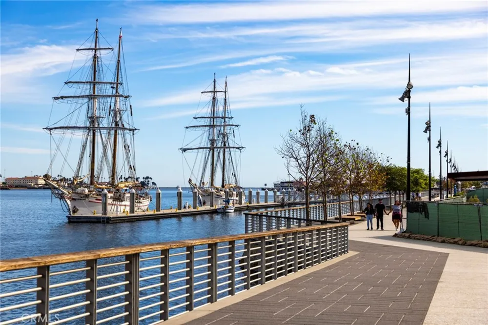 511 S Harbor #717 San Pedro, CA 90731