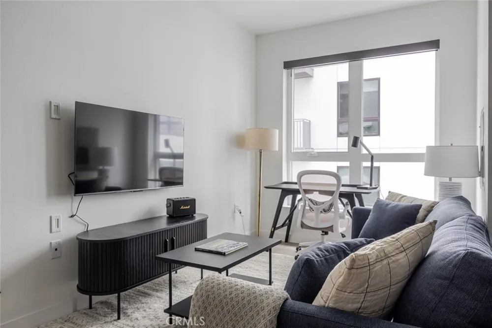 511 S Harbor #717 San Pedro, CA 90731