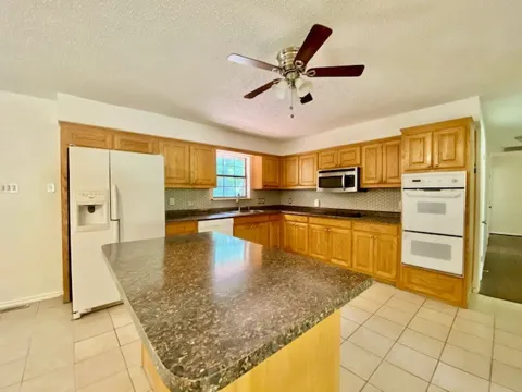 2125 Forest Oaks Drive