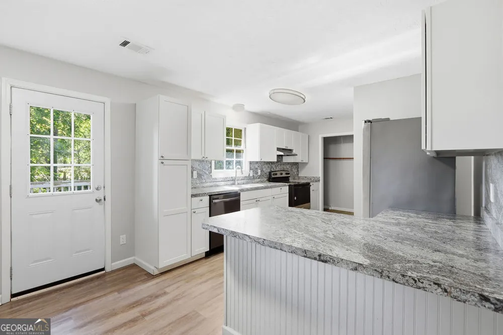 2944 Drew Valley ST Gainesville, GA 30504
