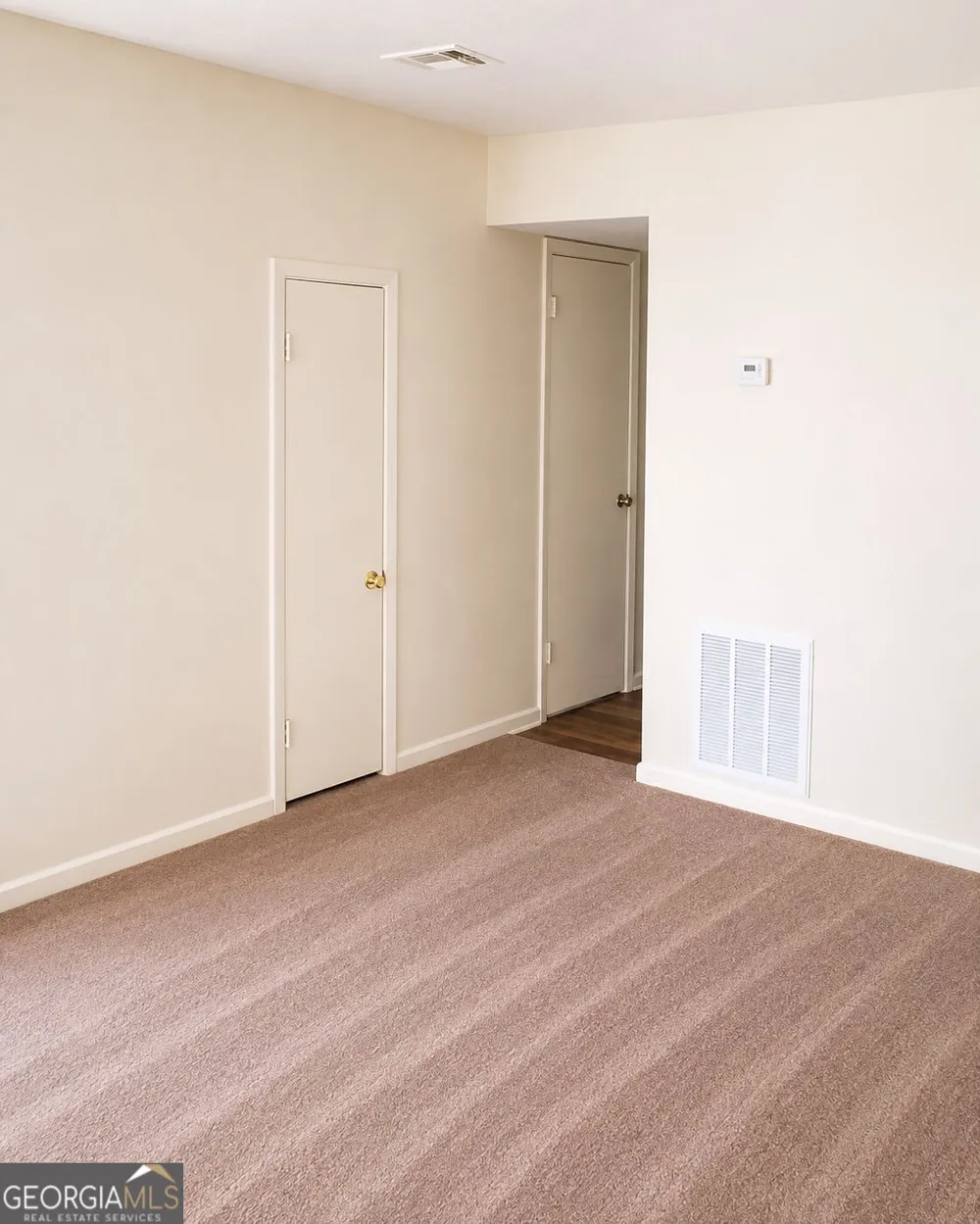 301 Mary LN Warner Robins, GA 31088