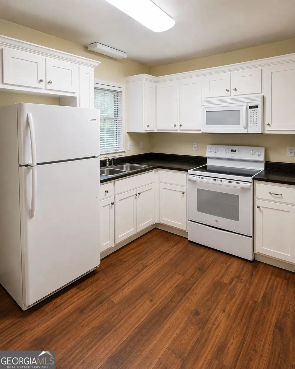 301 Mary LN Warner Robins, GA 31088