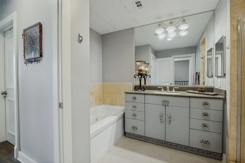 5055 Addison Circle #423 Addison, TX 75001