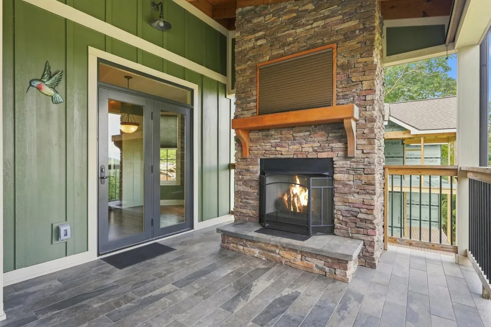 717 Black Cove Ln Loudon, TN 37774
