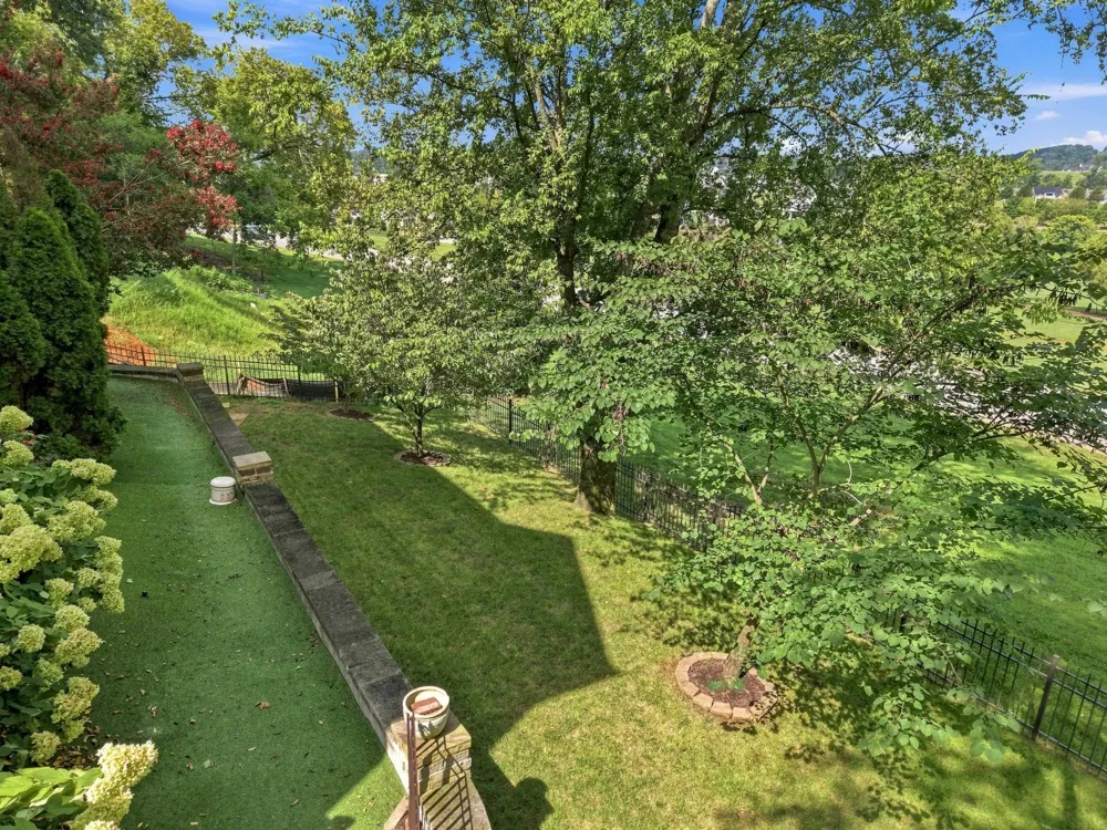 717 Black Cove Ln Loudon, TN 37774
