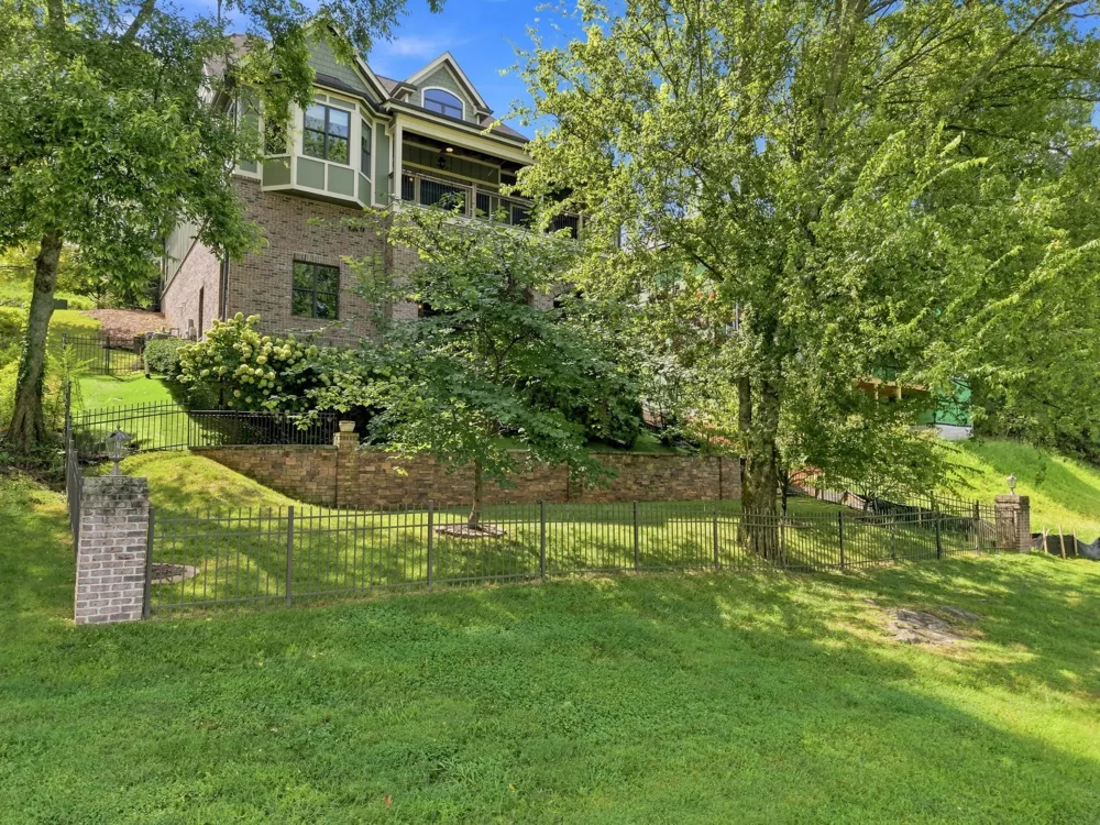 717 Black Cove Ln Loudon, TN 37774