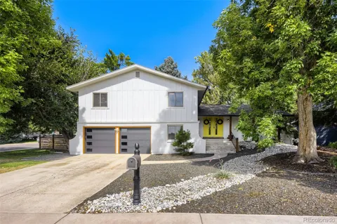 8469 W Vassar Drive