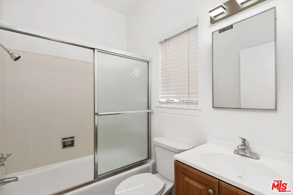 517 Elm Drive Beverly Hills, CA 90210