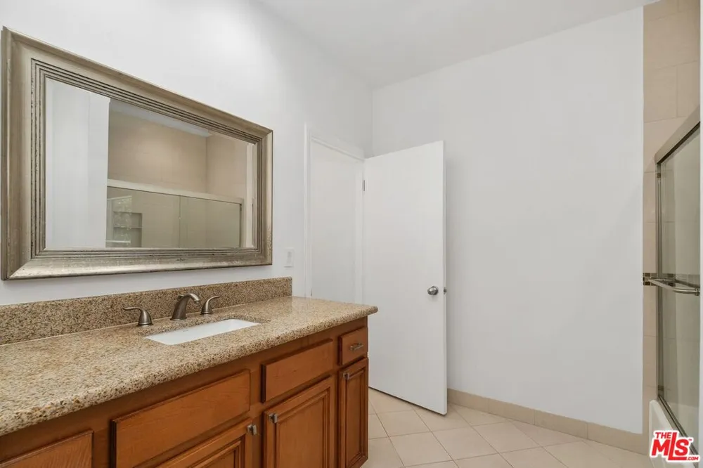 517 Elm Drive Beverly Hills, CA 90210