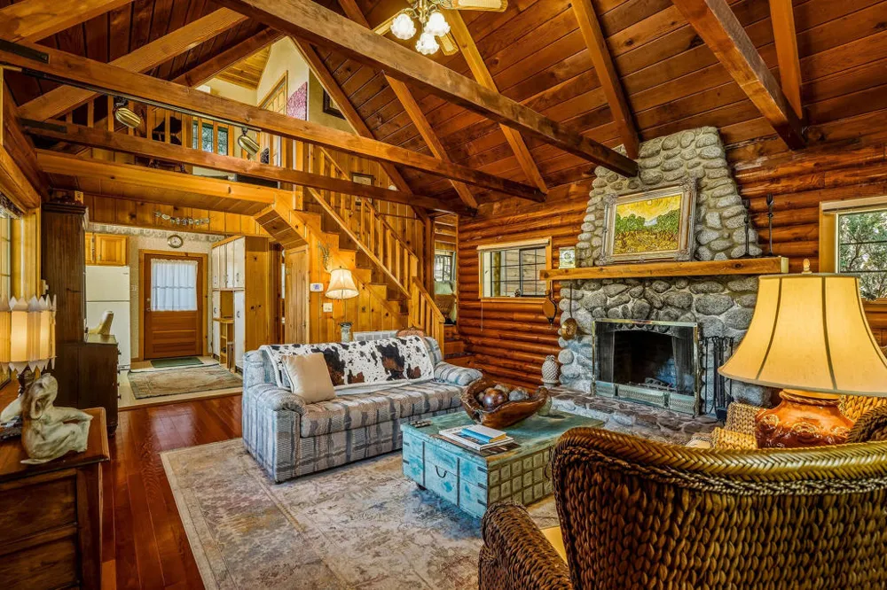 25070 Highway 243 Highway Idyllwild, CA 92549
