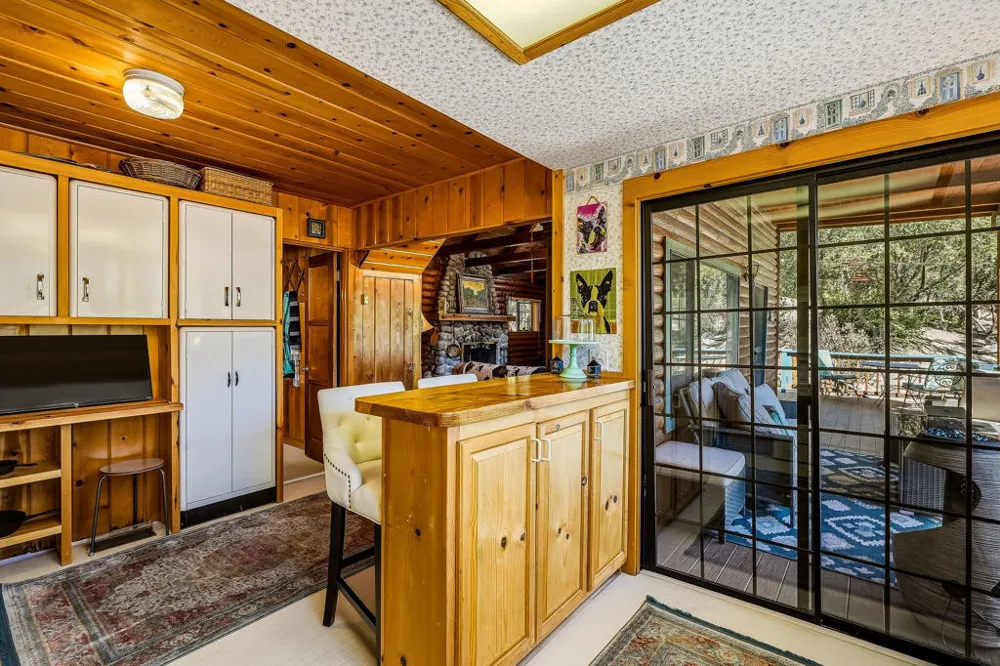 25070 Highway 243 Highway Idyllwild, CA 92549