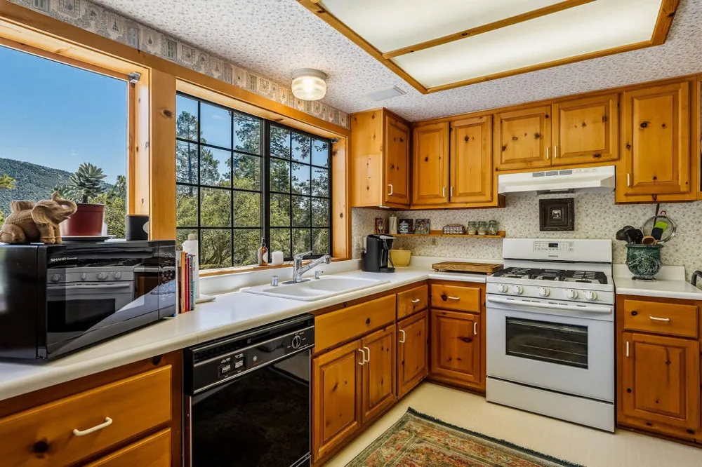 25070 Highway 243 Highway Idyllwild, CA 92549