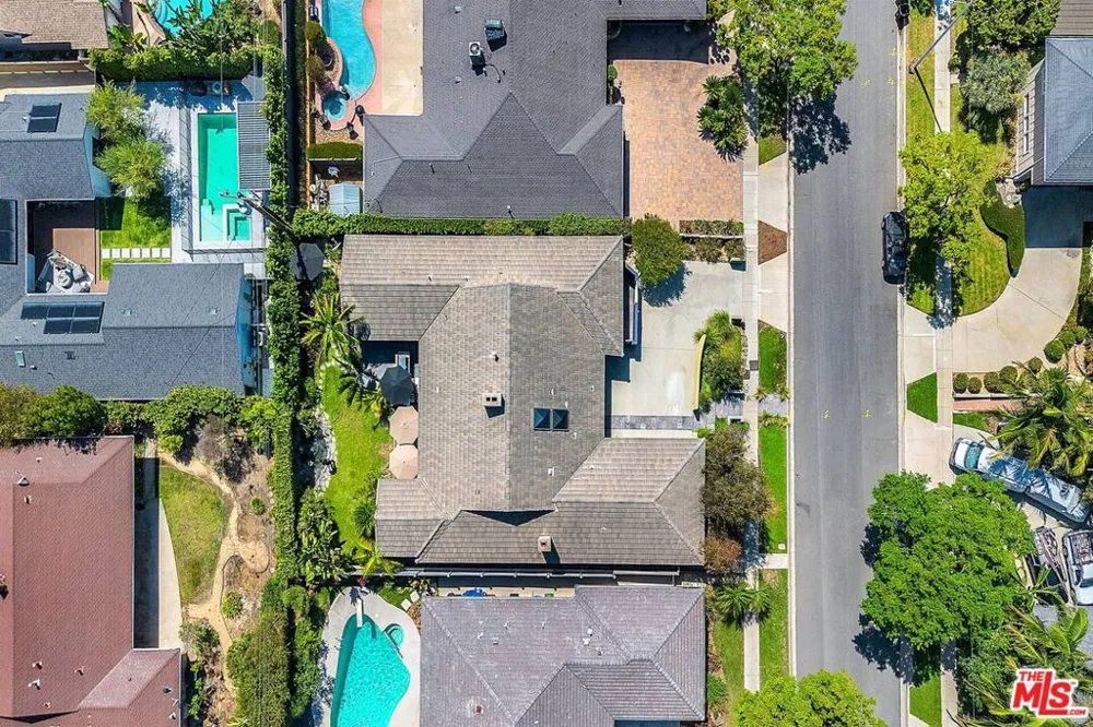 6020 S Halm Avenue Los Angeles, CA 90056